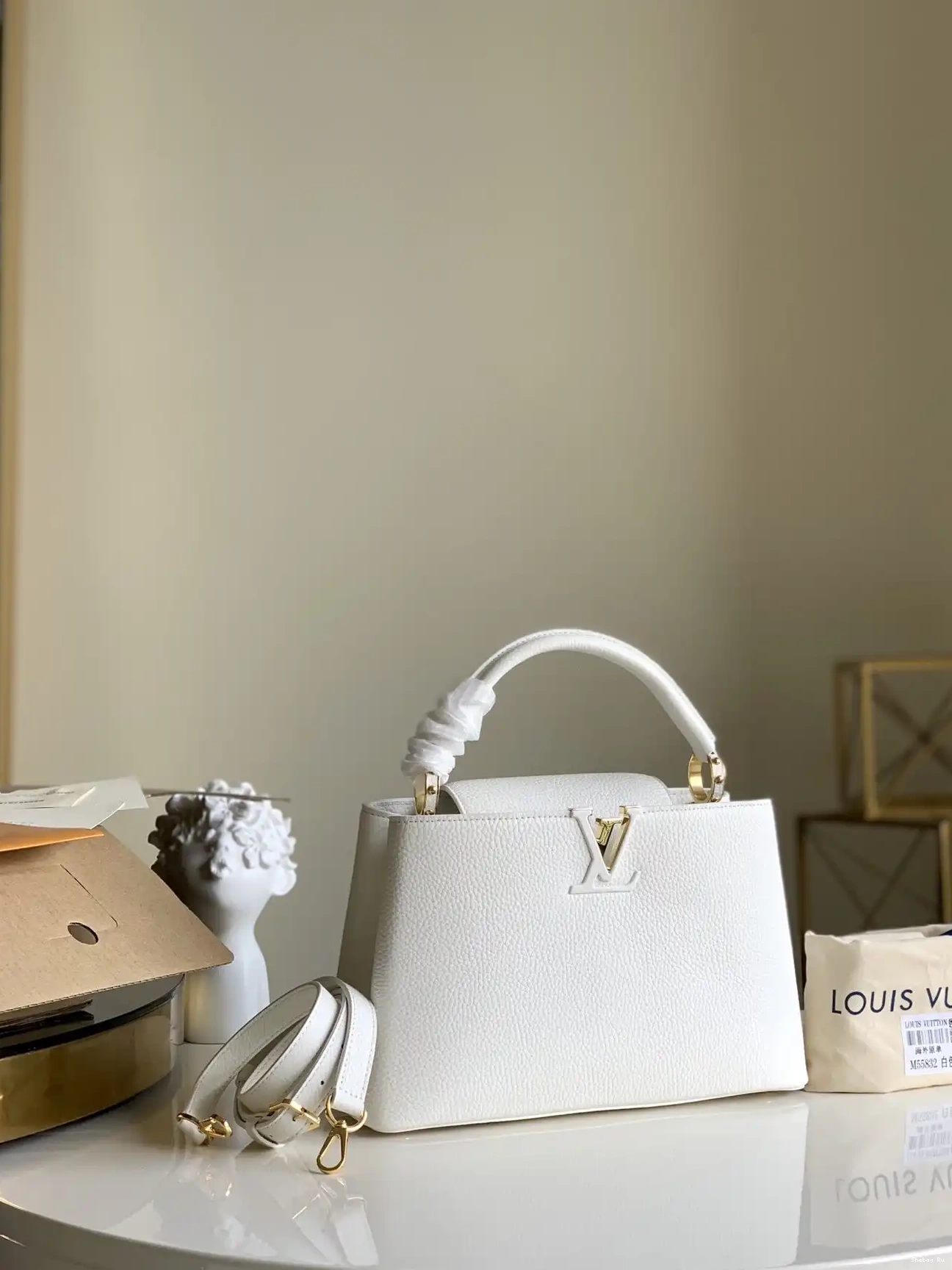 CAPUCINES LOUIS PM VUITTON 0619